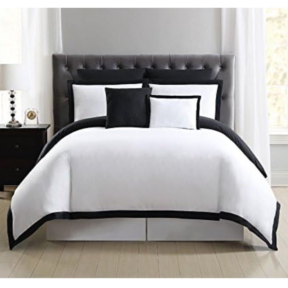 NWT‎ Queen Hotel Border duvet cover set